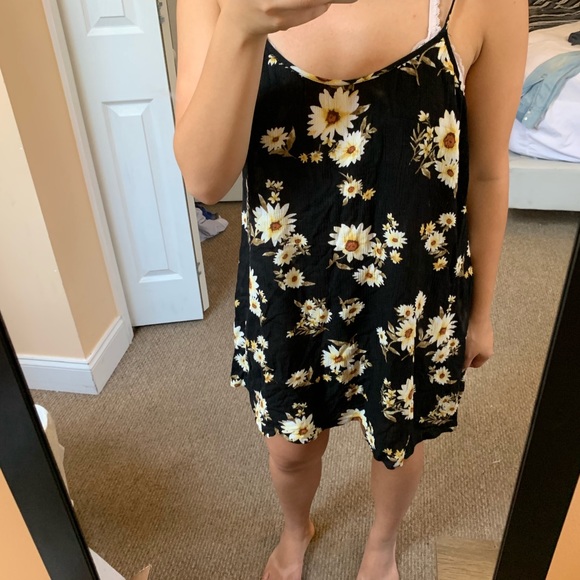 Black Daisy Dress size S Like New - Picture 2 of 6